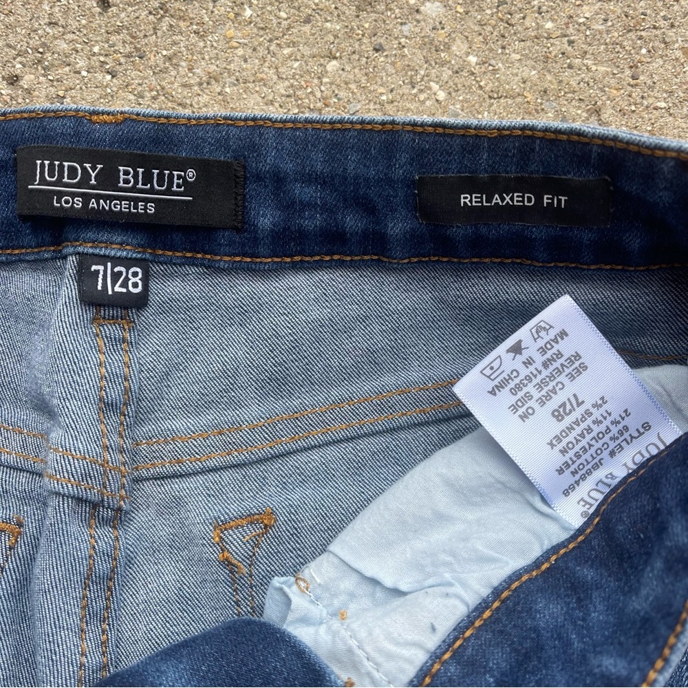 Judy Blue Frayed Bottom Jeans Size 5 / 28 - Picture 4 of 6
